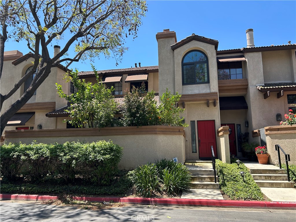 8 Mesquite Place