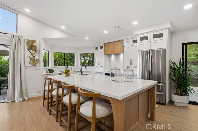 Detail Gallery Image 3 of 30 For 22207 Vacation, Canyon Lake,  CA 92587 - 3 Beds | 2 Baths