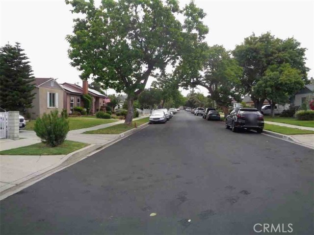 19613 Schoolcraft Street, Reseda CA: https://media.crmls.org/medias/4469640c-60f3-49bc-a193-16abd9a4d5c3.jpg