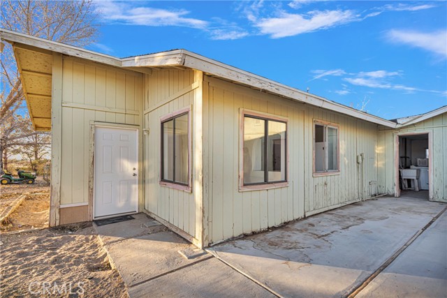 Detail Gallery Image 40 of 68 For 11048 Meteor Way, Lucerne Valley,  CA 92356 - 4 Beds | 2 Baths