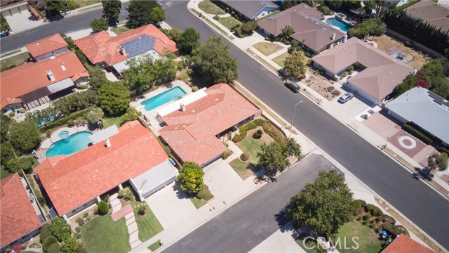 10200 Bothwell Road, Northridge CA: https://media.crmls.org/medias/446a3e9d-c9f3-4dec-a58d-52b8d6e509e1.jpg