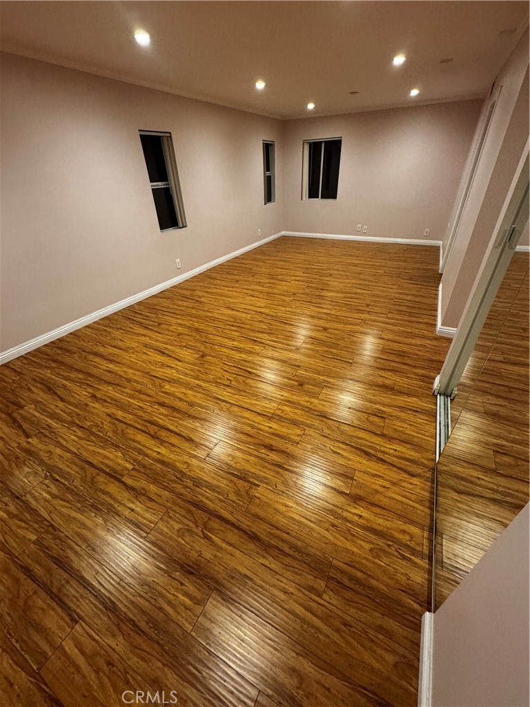 https://media.crmls.org/medias/446a4337-191e-4415-a455-a0a2e3d137a2.jpg?preset=X-Large