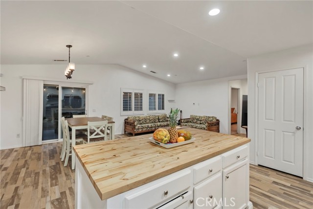 Detail Gallery Image 10 of 42 For 29410 Meadow, Lake Elsinore,  CA 92530 - 4 Beds | 3 Baths