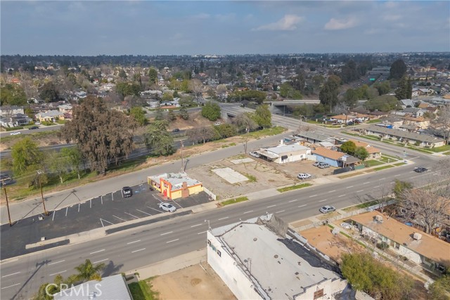 Detail Gallery Image 10 of 12 For 217 Niles Place, Bakersfield,  CA 93305 - – Beds | – Baths