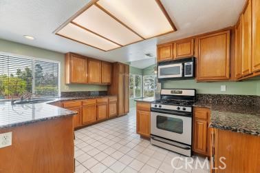 Image 11 of 40 For 16541 Creekside Road
