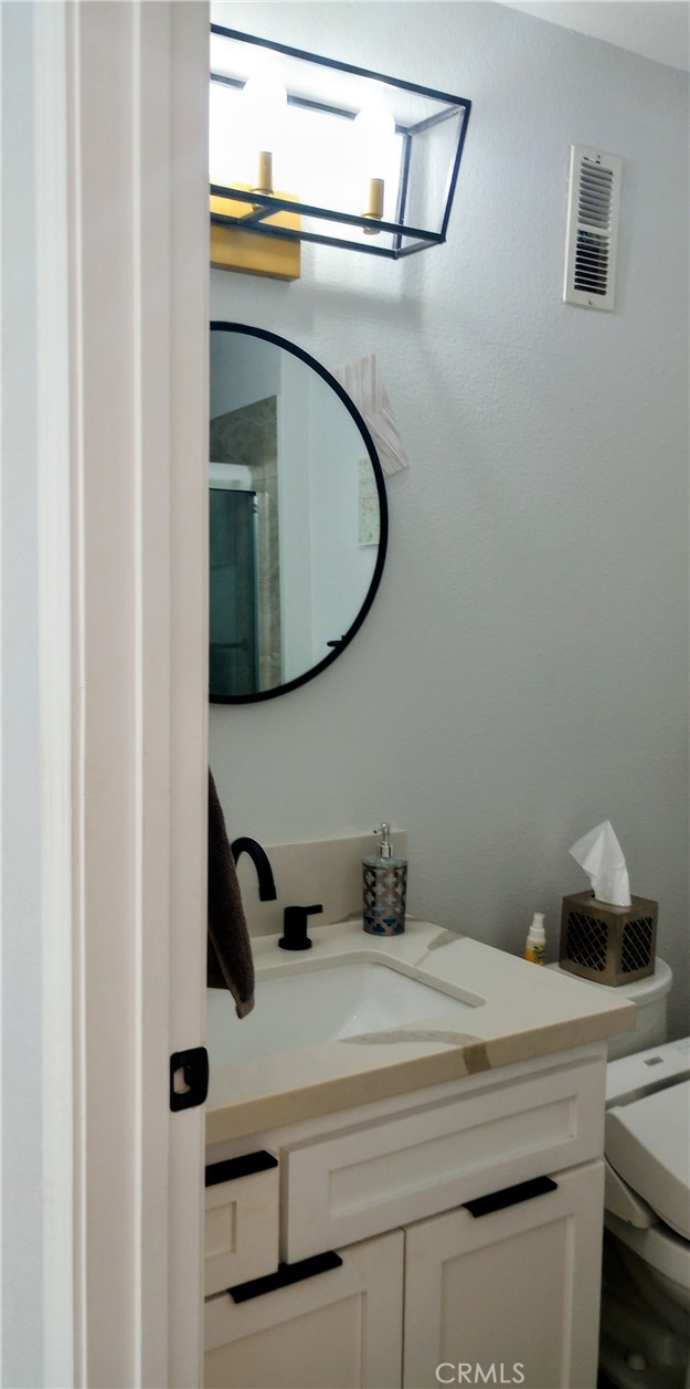 Detail Gallery Image 18 of 37 For 16276 Pacific Cir, Huntington Beach,  CA 92649 - 3 Beds | 5/1 Baths