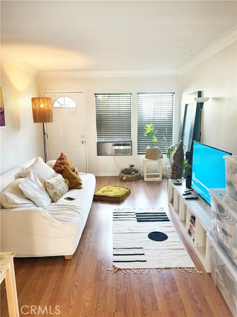 Detail Gallery Image 6 of 9 For 5527 Clybourn Ave, North Hollywood,  CA 91601 - – Beds | – Baths