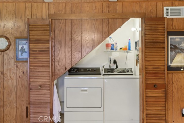 Detail Gallery Image 23 of 35 For 24571 Albrun Dr, Crestline,  CA 92325 - 4 Beds | 3 Baths