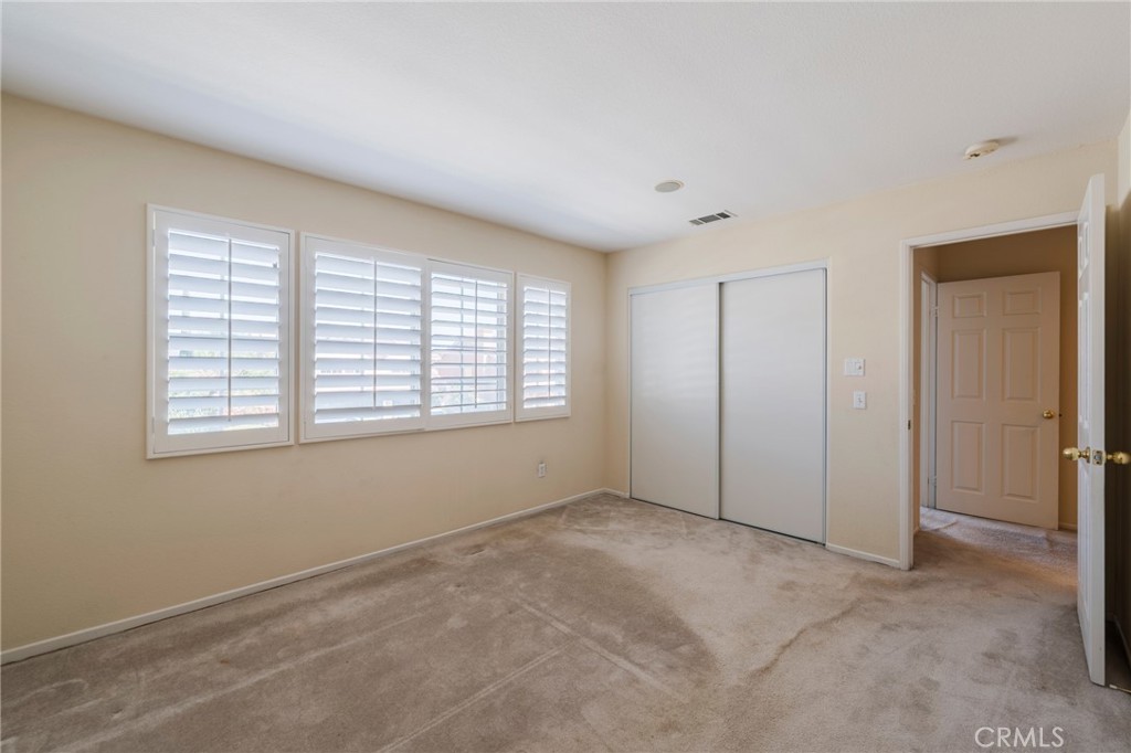 https://media.crmls.org/medias/447032ea-d31a-41ab-9a7c-97a62e8179ad.jpg?preset=X-Large