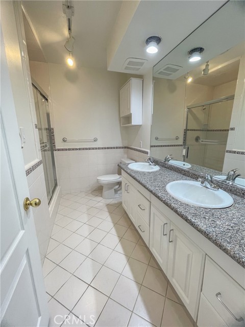 Detail Gallery Image 29 of 52 For 15248 Dickens St #105,  Sherman Oaks,  CA 91403 - 2 Beds | 2 Baths