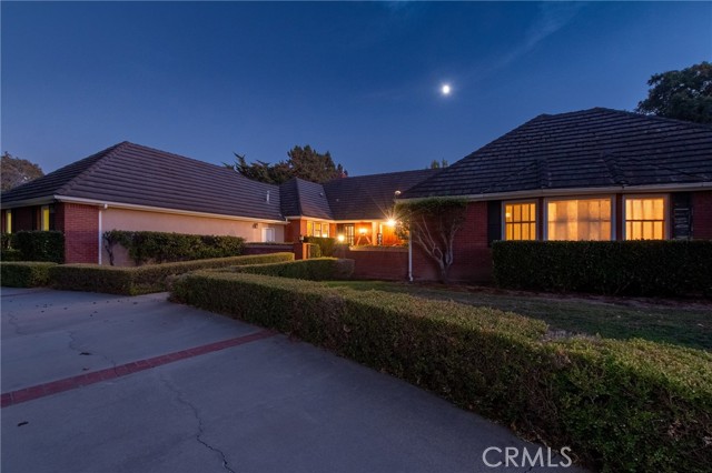 Detail Gallery Image 8 of 69 For 220 Deer Run Ln, Santa Maria,  CA 93455 - 4 Beds | 3/1 Baths