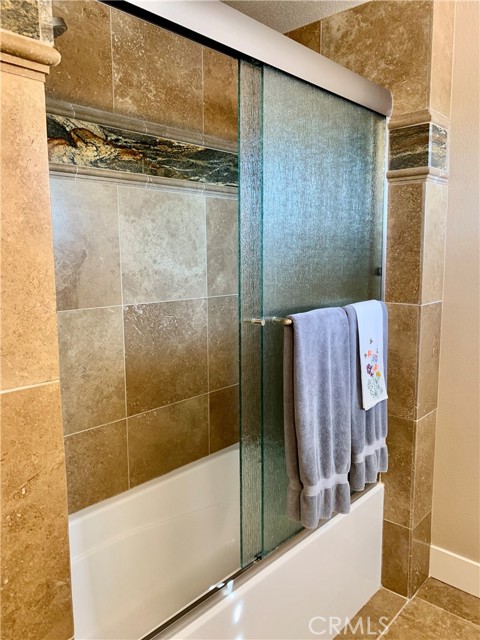 16 Teramo Court, Newport Coast CA: https://media.crmls.org/medias/44713cbb-1ef7-439c-b915-168352640bba.jpg
