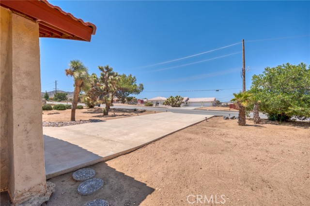 Detail Gallery Image 6 of 35 For 8707 Palomar Ave, Yucca Valley,  CA 92284 - 3 Beds | 2 Baths