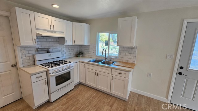 Detail Gallery Image 6 of 10 For 265 E M St, Colton,  CA 92324 - 2 Beds | 2 Baths