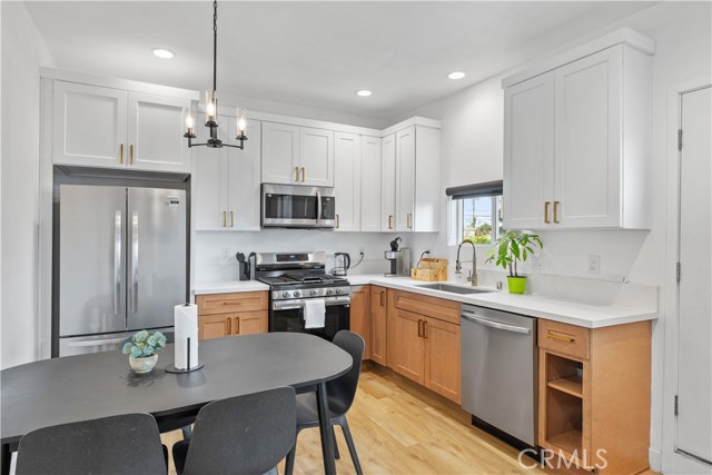 Detail Gallery Image 19 of 29 For 10290 Montevista, Montclair,  CA 91763 - 5 Beds | 3 Baths