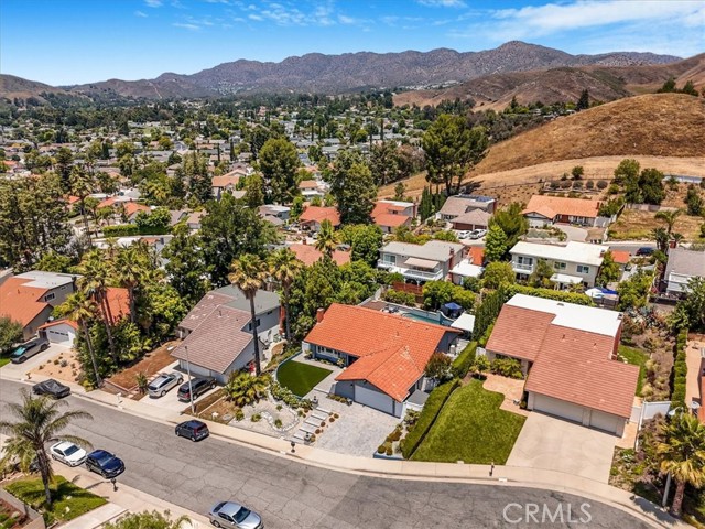 28639 Quaint Street, Agoura Hills CA: https://media.crmls.org/medias/4472e30f-8c80-440a-adcf-483a965f8853.jpg