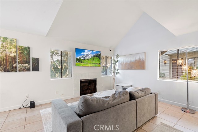 Detail Gallery Image 7 of 32 For 313 N Melrose, Vista,  CA 92083 - 2 Beds | 2 Baths