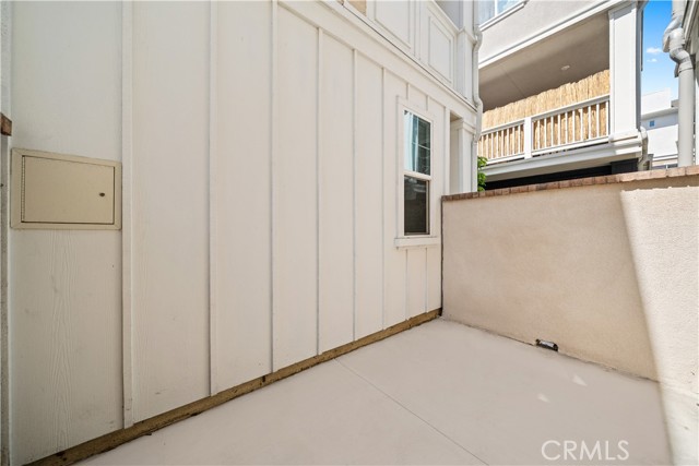 1042 N Anaheim Blvd, Anaheim CA: https://media.crmls.org/medias/44748221-efbd-441a-b356-7937a6b82fa8.jpg