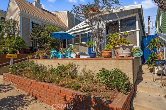 429 1st Street, Manhattan Beach, California 90266, 5 Bedrooms Bedrooms, ,1 BathroomBathrooms,Residential,Sold,1st,PV24022554