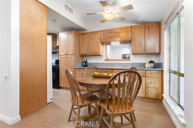 Detail Gallery Image 13 of 45 For 19204 Avenue of the Oaks, Newhall,  CA 91321 - 2 Beds | 1 Baths