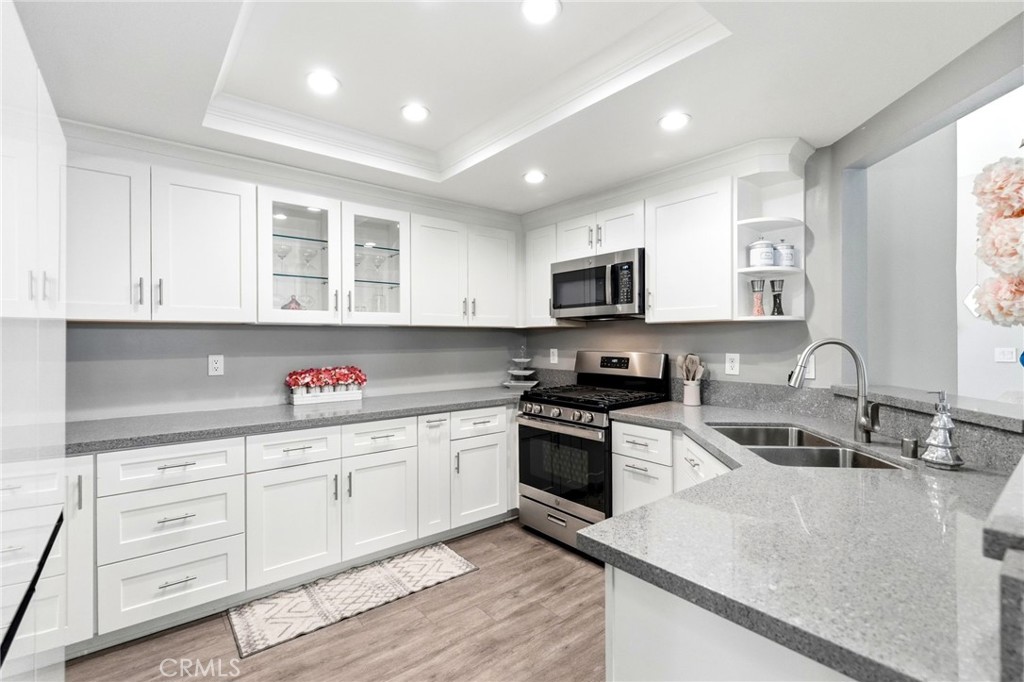 https://media.crmls.org/medias/44773577-da4e-4fa3-8b0f-3b4c0a37b54f.jpg?preset=X-Large