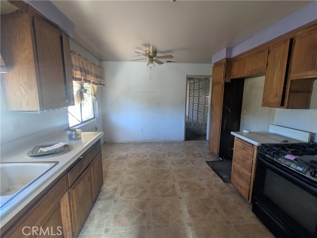 Detail Gallery Image 6 of 20 For 1545 Washington Ave, Pomona,  CA 91767 - 3 Beds | 2 Baths