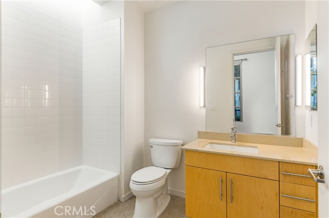 133 The Promenade N, Long Beach CA: https://media.crmls.org/medias/4478214b-693d-4b70-9aa4-e5c410c419f9.jpg