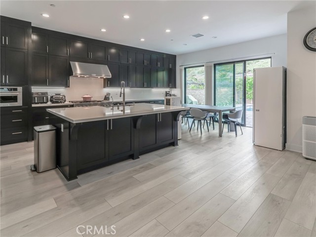 Detail Gallery Image 5 of 43 For 20725 W Liana Ct, Porter Ranch,  CA 91326 - 5 Beds | 5/1 Baths