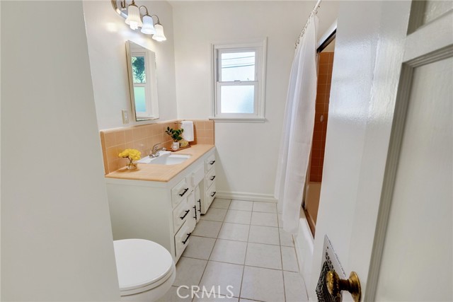 Detail Gallery Image 15 of 28 For 18405 Haas Ave, Torrance,  CA 90504 - 3 Beds | 2 Baths