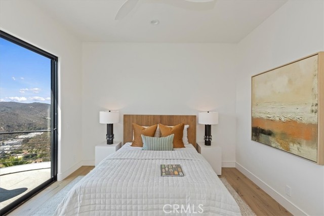 1425 Skyline Drive, Laguna Beach CA: https://media.crmls.org/medias/447948d0-d96e-4200-bcf9-b66167a1ffe0.jpg
