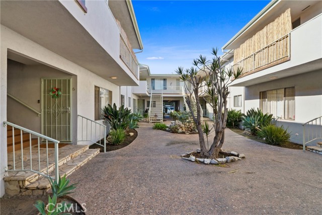 Detail Gallery Image 5 of 20 For 840 Cedar Ave. Unit #20, Long Beach,  CA 90813 - 2 Beds | 1 Baths