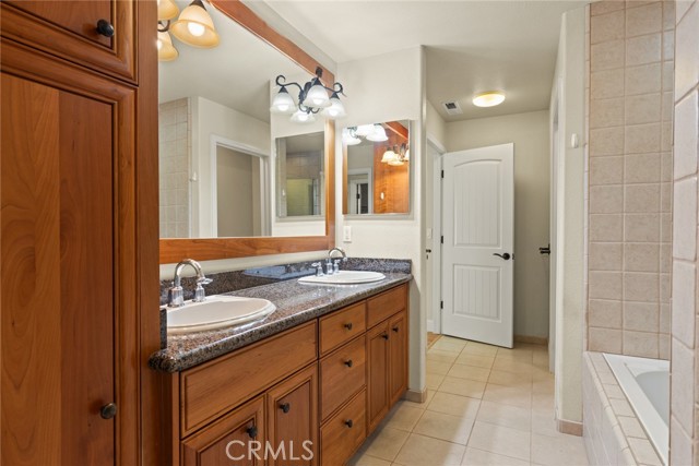 35 Veneto Circle, Chico CA: https://media.crmls.org/medias/44794ed2-3a4c-4832-9974-e32151ec62e0.jpg