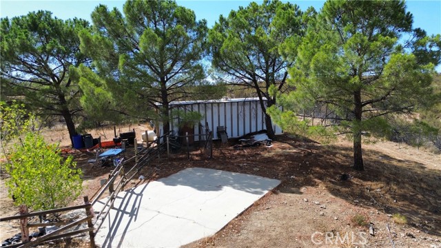 41735 El Campo Rd, Anza CA: https://media.crmls.org/medias/447b3236-405d-439c-a54a-5f7e8b33c259.jpg