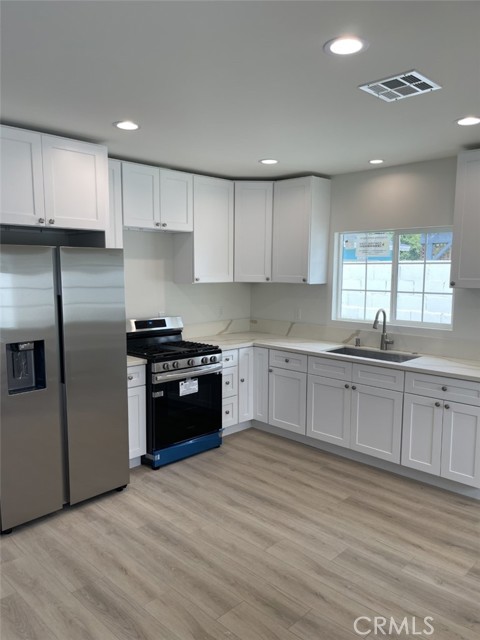 8142 Redbush Lane, Panorama City (los Angeles), CA, 91402 8142 Redbush Lane, Panorama City (los Angeles), CA, 91402