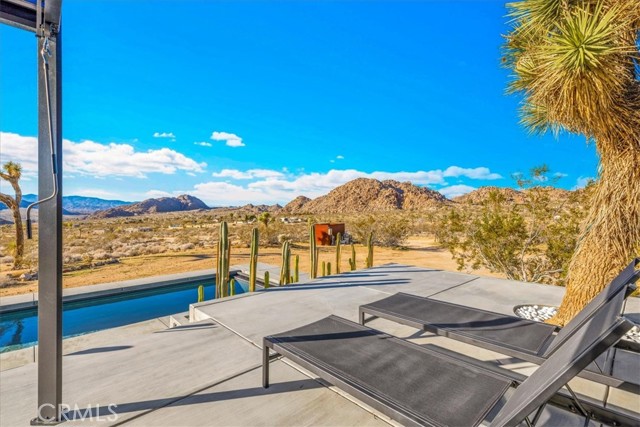 8729 Rock Haven Road, Joshua Tree CA: https://media.crmls.org/medias/447cb8bc-df3d-4112-8611-353135b3d0e1.jpg