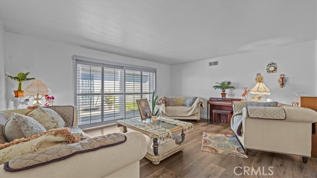 Detail Gallery Image 5 of 27 For 2918 Gladstone, Pomona,  CA 91767 - 3 Beds | 2 Baths