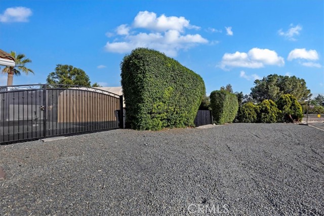 Detail Gallery Image 5 of 52 For 5901 Jasper St, Rancho Cucamonga,  CA 91701 - 4 Beds | 2/1 Baths