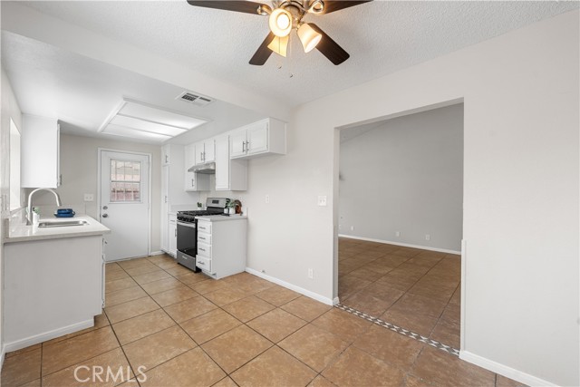 Detail Gallery Image 14 of 35 For 38115 41st St, Palmdale,  CA 93552 - 3 Beds | 2 Baths