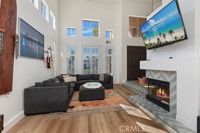 Detail Gallery Image 16 of 53 For 410 De Anza Ct, Oceanside,  CA 92057 - 5 Beds | 3 Baths