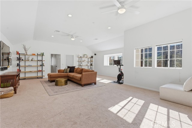 Detail Gallery Image 33 of 51 For 5501 Fairgrange Dr, Agoura Hills,  CA 91301 - 6 Beds | 3 Baths