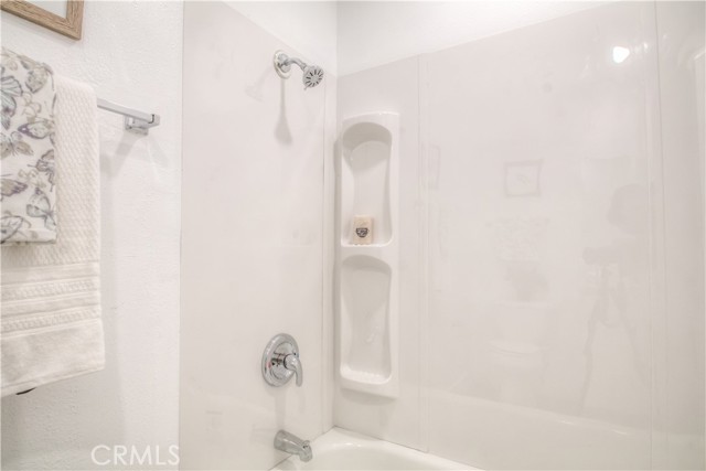 Detail Gallery Image 9 of 15 For 600 W 3rd St #C202,  Santa Ana,  CA 92701 - 2 Beds | 1 Baths