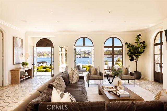 Image 5 of 42 For 2116 Balboa Boulevard