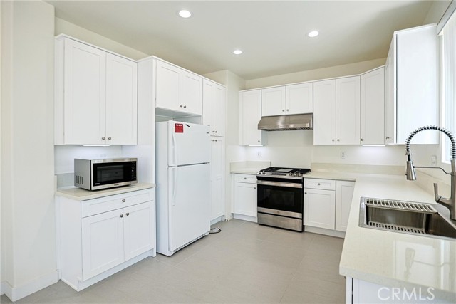 Detail Gallery Image 18 of 49 For 12892 Abbey Rd, Garden Grove,  CA 92843 - 4 Beds | 2/1 Baths