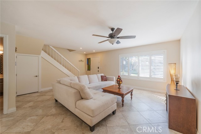 Detail Gallery Image 6 of 27 For 1286 Stonewood Ct, San Pedro,  CA 90732 - 3 Beds | 2/1 Baths