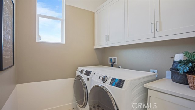 198 Billings, Irvine CA: https://media.crmls.org/medias/4480eae5-35e9-4618-bf38-e47228f19215.jpg