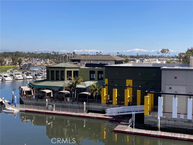 5327 Marina Pacifica N Drive, Long Beach CA: https://media.crmls.org/medias/44812120-a776-417b-b9b9-0eea2a3ff11a.jpg