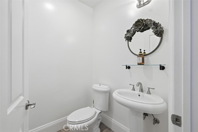 Detail Gallery Image 21 of 30 For 143 N Arnaz Dr #105,  Beverly Hills,  CA 90211 - 3 Beds | 2/1 Baths
