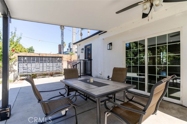 Detail Gallery Image 26 of 34 For 6659 Shirley Ave, Reseda,  CA 91335 - 3 Beds | 2 Baths