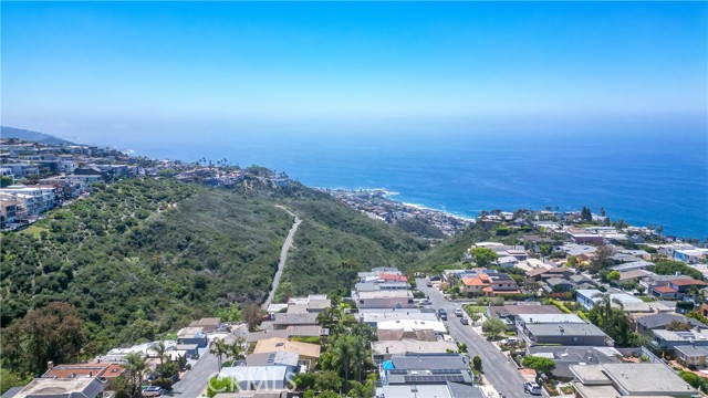 Detail Gallery Image 54 of 70 For 1044 Noria St, Laguna Beach,  CA 92651 - 4 Beds | 3/1 Baths