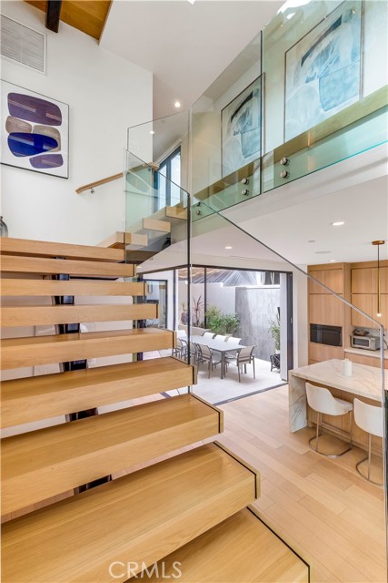 Detail Gallery Image 24 of 61 For 221 Heliotrope Ave, Corona Del Mar,  CA 92625 - 4 Beds | 5/1 Baths